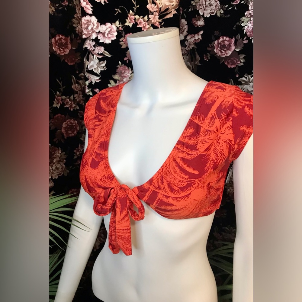NWT Mynah Orange Red Tropical Print Cap Sleeve Tie Front Bikini Top Size Medium